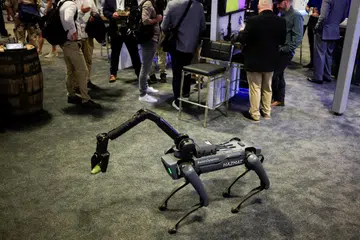 Robot tentera