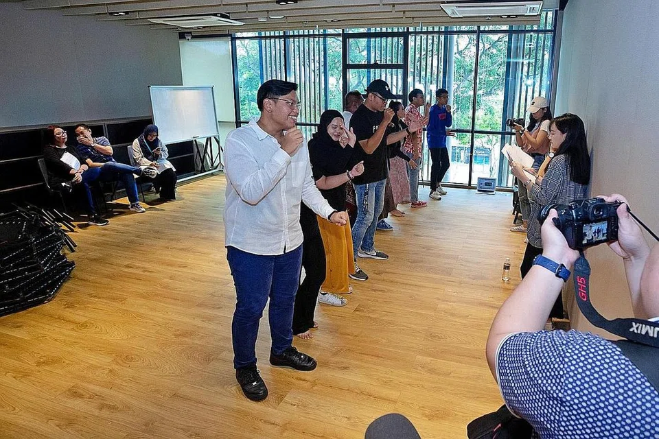PELBAGAI ACAR DIATUR: Sempena sambulan ulang tahun Wisma Geylang Serai yang pertama, banyak acara diadakan hujung minggu ini. - Foto BH oleh ZALEHA ABDUL KADER