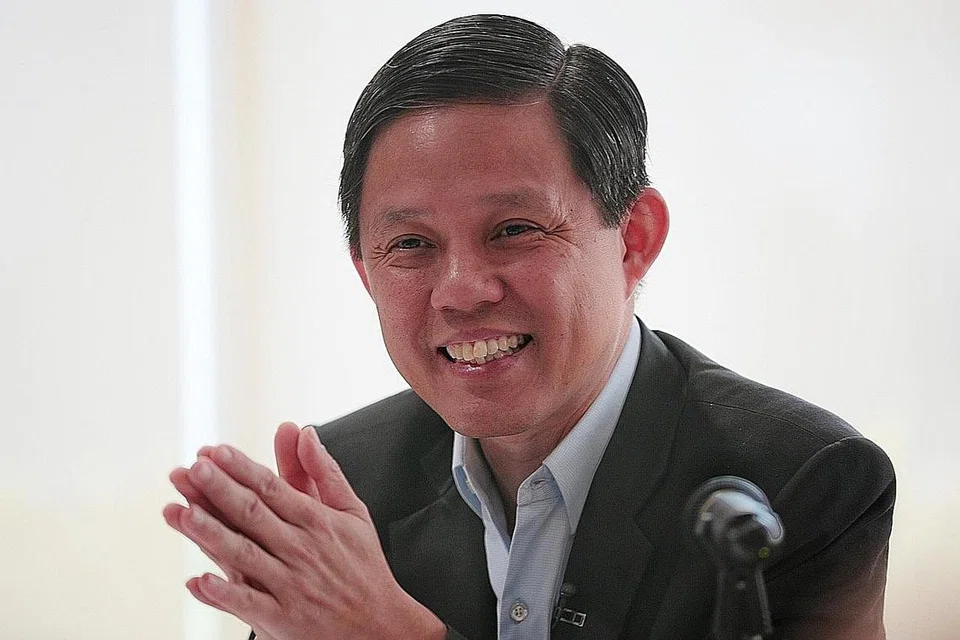 PELABURAN MENINGKAT: Encik Chan Chun Sing berkata aliran pelaburan Singapura sihat pada tahun lalu, dengan lebih 32,800 pekerjaan baru dijangka diwujudkan dalam tiga hingga lima tahun akan datang. - Foto BH oleh JASON QUAH
