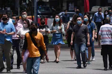 MENJAGA KESEJAHTERAAN MINDA PEKERJA: Sebuah panel Penasihat Tiga Pihak Mengenai Kesejahteraan Mental Di Tempat Bertugas dibentuk bagi mengenal pasti dan menangani keprihatinan kesihatan mental pekerja di sini. - Foto BH oleh KUA CHEE SIONG