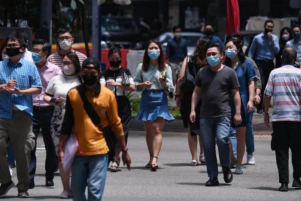 MENJAGA KESEJAHTERAAN MINDA PEKERJA: Sebuah panel Penasihat Tiga Pihak Mengenai Kesejahteraan Mental Di Tempat Bertugas dibentuk bagi mengenal pasti dan menangani keprihatinan kesihatan mental pekerja di sini. - Foto BH oleh KUA CHEE SIONG