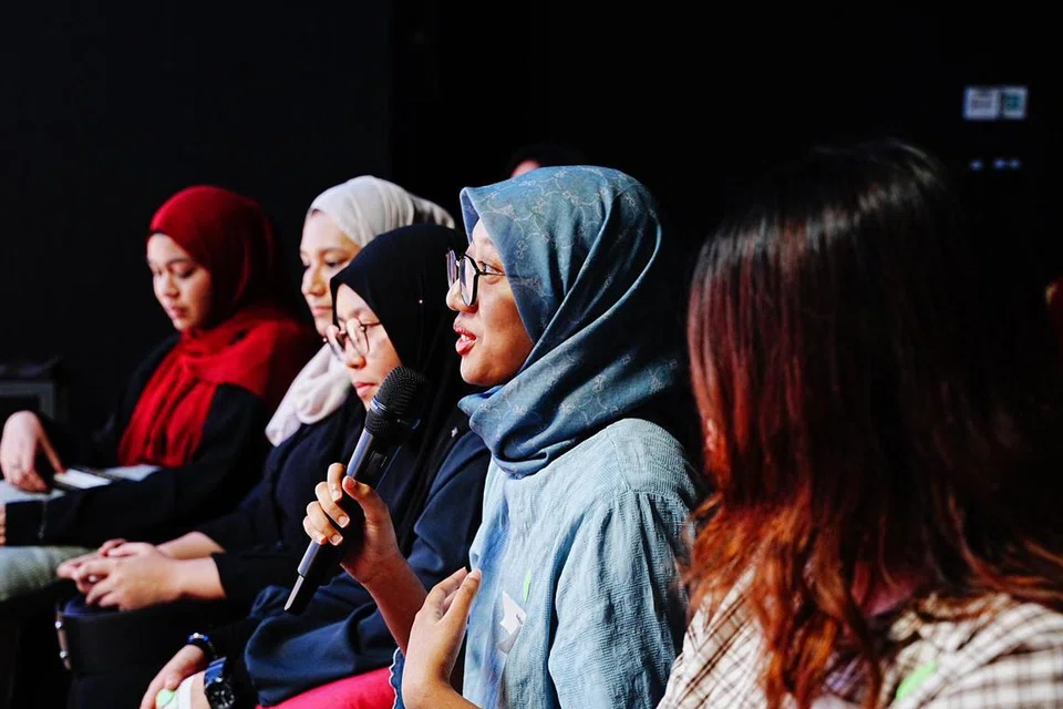 Seramai 40 belia menghadiri Dialog Belia BH-Mendaki pada 13 Jun. Antara lain, mereka terdiri daripada belia masjid, Mendaki dan badan Melayu/Islam (MMO).