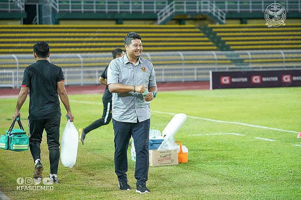 KEJOHANAN TERGENDALA: Aidil Sharin Sahak tidak dapat pulang ke Singapura demi melunaskan tanggungjawabnya sebagai jurulatih Kedah FA dan disebabkan perintah kawalan pergerakan. - Foto FACEBOOK KEDAH FA