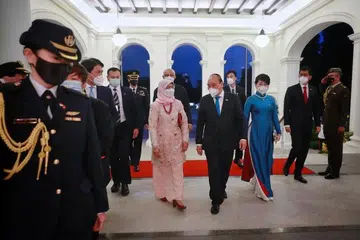Encik Phuc telah mengunjungi Singapura pada Februari lalu dan bertemu Presiden Halimah dalam lawatan beliau ke negara ini yang juga merupakan lawatan negara pertama beliau ke Singapura. 