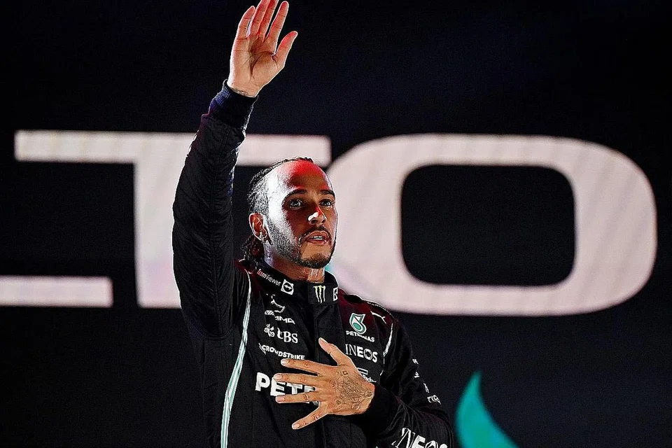LEWIS HAMILTON: Pemandu Mercedes ini akan ditabal juara F1 lapan kali jika menang di Abu Dhabi. - Foto REUTERS 