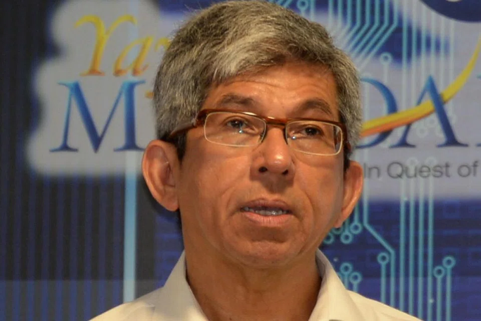 "Apa yang membuat saya paling terkesan ialah dasar berbilang budaya dan meritokrasi Perdana Menteri Pengasas Encik Lee Kuan Yew. Ini adalah nilai yang membolehkan Singapura kekal teguh dan bersatu. Setahun kemudian (selepas pemergian mendiang Encik Lee), saya dapat merasakan bahawa generasi muda kita juga terdorong terus membina legasinya." - Menteri Perhubungan dan Penerangan, Dr Yaacob Ibrahim, yang juga Menteri Bertanggungjawab bagi Ehwal Masyarakat Islam