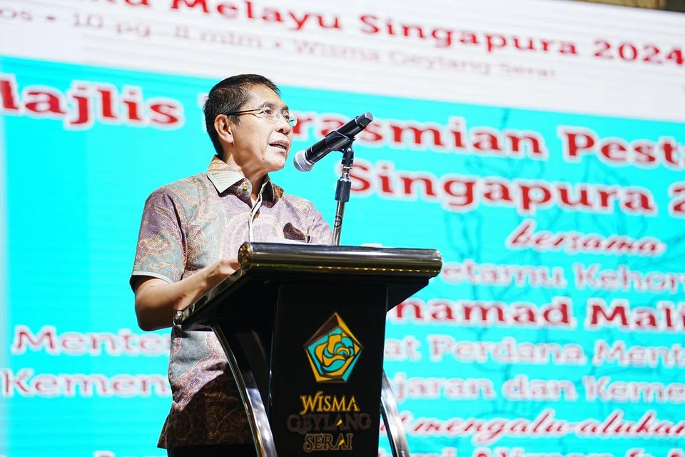 Menurut Menteri di Pejabat Perdana Menteri yang juga Menteri Kedua (Ehwal Luar merangkap Pendidikan), Dr Mohamad Maliki Osman, pemeliharaan bahasa dan budaya adalah tanggungjawab bersama dan peranan ibu bapa penting sebagai pemangkin. 