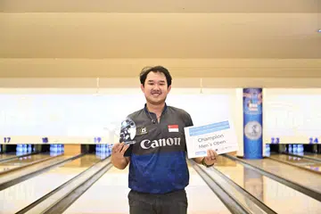 KEJUARAAN TERBUKA SULUNG: Pemain boling negara, Muhammad Jaris Goh berjaya menjuarai kejohanan Terbuka Antarabangsa Thailand pada Sabtu. 