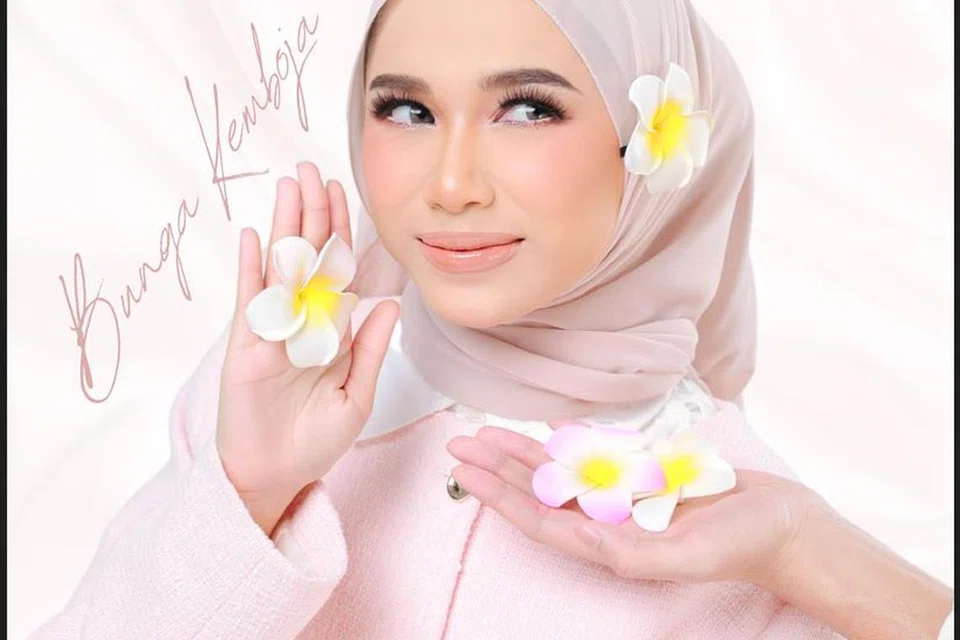 Rancak dan mudah didengar, ‘Bunga Kemboja’ oleh Iman Troye mampu jadi tular.