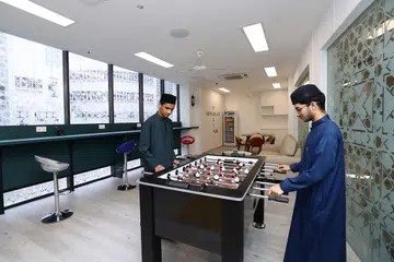 Hab Belia di Masjid Bencoolen dibina dengan tujuan menarik golongan muda di kawasan berdekatan supaya mereka boleh meluangkan masa berkualiti dengan rakan sebaya.
