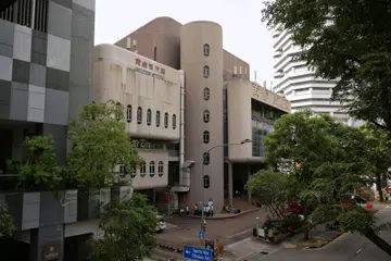 Blok pawagam Golden Mile Tower boleh dipelihara jika pemiliknya menerima insentif pembangunan yang ditawarkan oleh URA.