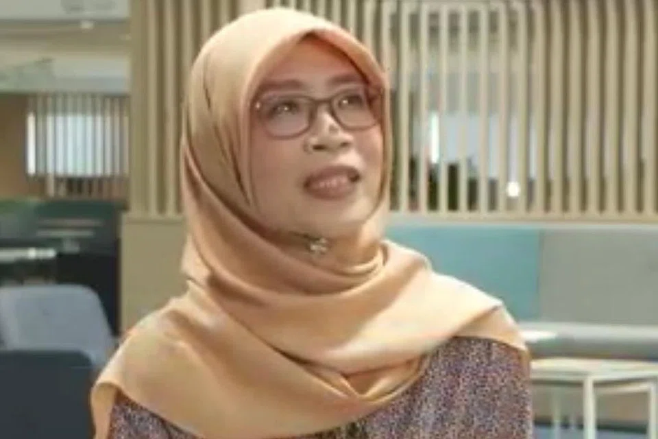 AZIZAH MALIK: Penerbit eksekutif kanan Eaglevision, Mediacorp. - Foto SURIA MEDIACORP 