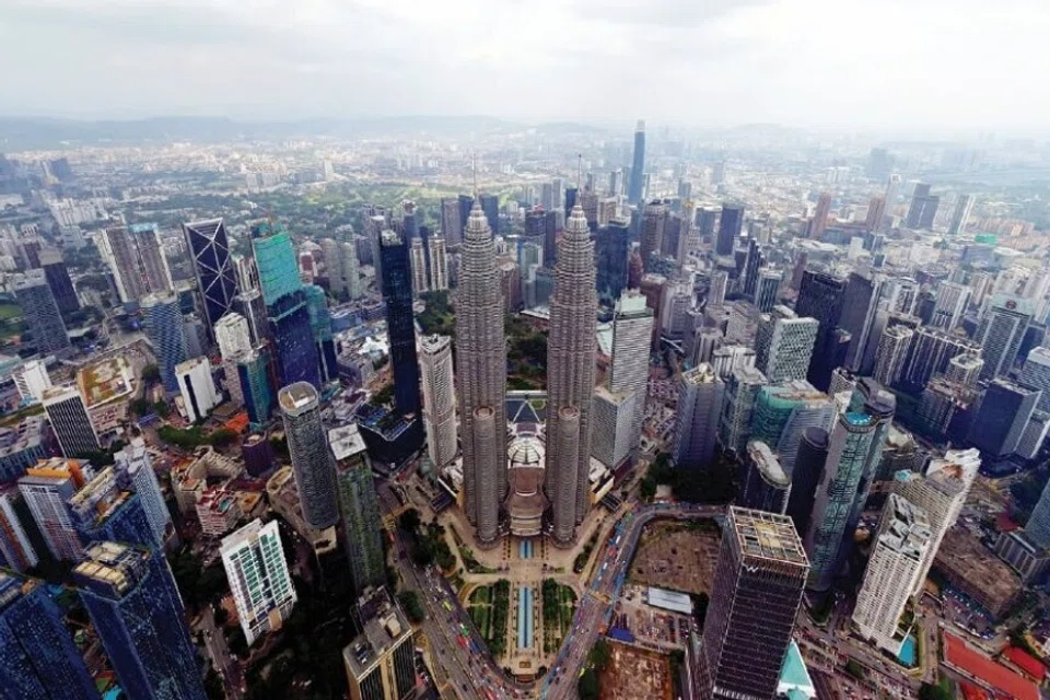 Kuala Lumpur dan Pulau Pinang merekodkan kepadatan penduduk paling tinggi di Malaysia.