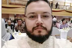 Abdul Karim Raed Miqdad, warga Palestin yang ditahan oleh Indonesia pada 16 Julai sebelum dihantar ke Cyprus sehari kemudian berdasarkan Notis Merah Interpol. Penahanan Miqdad, yang disyaki mempunyai kaitan dengan Hamas, mencetuskan kritikan daripada kumpulan penyokong Palestin dan pertubuhan hak asasi manusia yang mempersoalkan ketelusan proses berkenaan, manakala pihak berkuasa Indonesia menegaskan tindakan itu dibuat mengikut prosedur penguatkuasaan undang-undang antarabangsa.