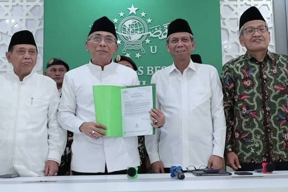 Encik Yahya Cholil Staquf 