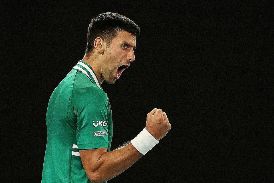 BERITA BAIK: Hakim Australia menetapkan bintang tenis Novak Djokovic dibebaskan dari pusat tahanan imigresen, sekali gus membuka laluan baginya beraksi di Terbuka Australia. - Foto REUTERS