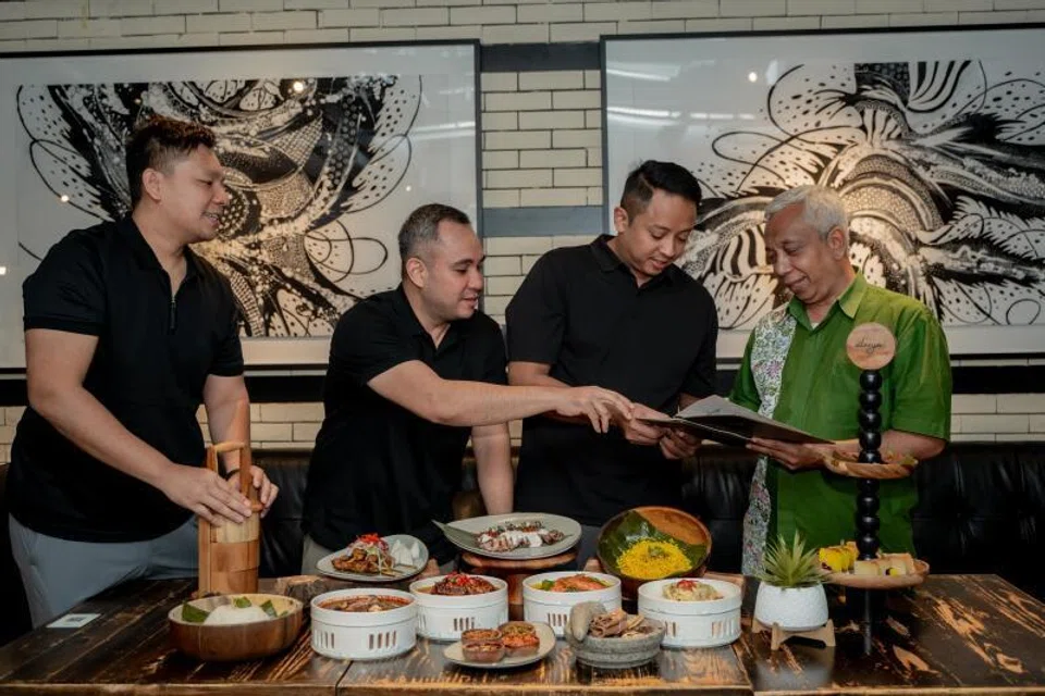 Hairul Hidayat Isa, Mustafa Reza AliNajeeb Ali