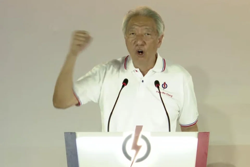 Semasa rapat Parti Tindakan Rakyat (PAP) bagi GRC Pasir Ris-Changi di Maktab Rendah Tampines Meridian pada 28 April, Menteri Kanan, Encik Teo Chee Hean, berkata cara terbaik membuat persiapan bagi dunia penuh tidak ketidakpastian adalah dengan pemerintah yang kukuh dan stabil.