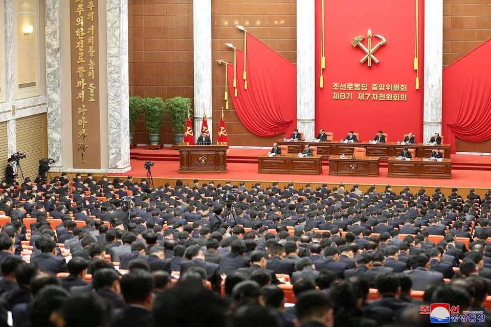 SIDANG PLENO: Korea Utara akan mengadakan sidang pleno kelapan pada Jun bagi menyemak semula rancangan ekonomi negara itu dan membahaskan isu-isu berkaitan keselamatan serantau di semenanjung Korea.
