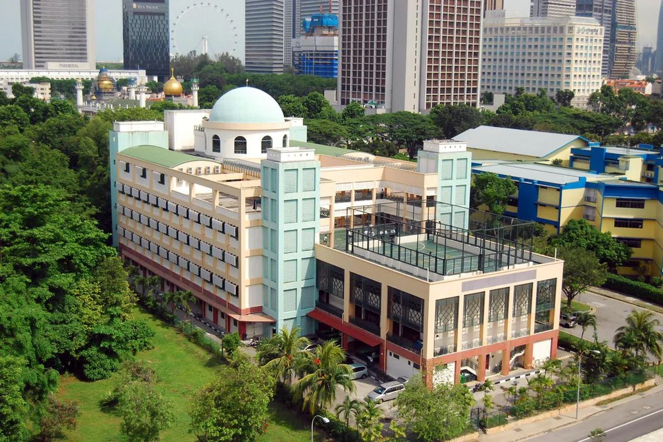 MADRASAH ALJUNIED 