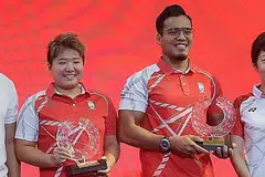 SUMBANGAN DIIKTIRAF: Juara silat dunia Shakir Juanda dan juara renang Sukan Asia Tao Li dimasukkan dalam senarai Dewan Kemasyhuran.