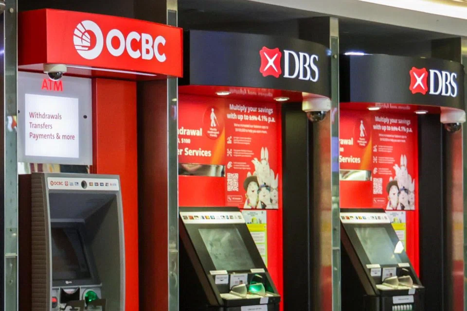CIRI BARU: Bank DBS, OCBC dan UOB akan memperkenalkan ciri keselamatan  baru yang membolehkan pelanggan bank menyekat simpanan mereka daripada transaksi digital.