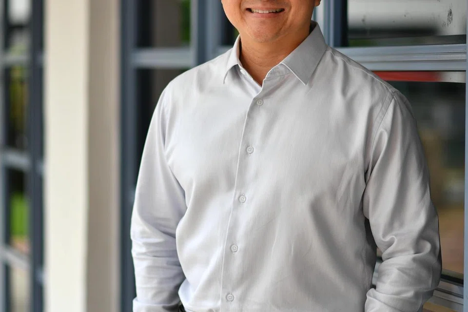 ENCIK SAKTIANDI SUPAAT: Ketua Kajian Forex Pasaran Global Kumpulan Maybank, memberi nasihat dan pendapat tentang pelaburan saham.