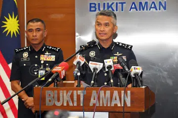 Pengarah Jabatan Siasatan Jenayah Bukit Aman, Datuk Seri Mohd Shuhaily Mohd Zain, memaklumkan kejayaan polis Malaysia menumpaskan kumpulan kongsi gelap dan jenayah terancang yang aktif melakukan pelbagai jenayah sejak 2019. 