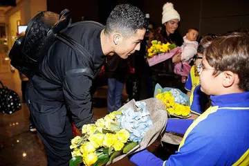 TIBA: Gambar diberikan kelab Al Nassr menunjukkan Cristiano Ronaldo tiba di Lapangan Terbang Antarabangsa Riyadh. - Foto-foto AFP, Reuters
