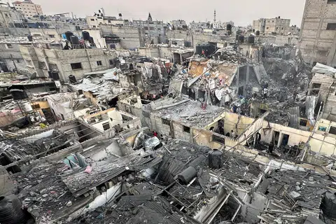 Ekonomi Gaza yang menguncup teruk akibat kemusnahan dek perang Hamas-Israel, akan mengambil masa beberaapa dekad untuk dipulihkan.