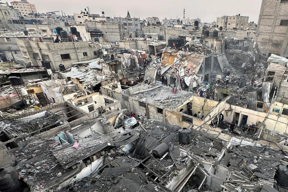 Ekonomi Gaza yang menguncup teruk akibat kemusnahan dek perang Hamas-Israel, akan mengambil masa beberaapa dekad untuk dipulihkan.