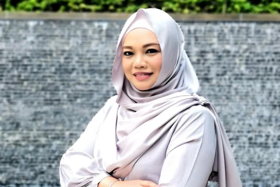 Penulis Cik Kartina Rosli