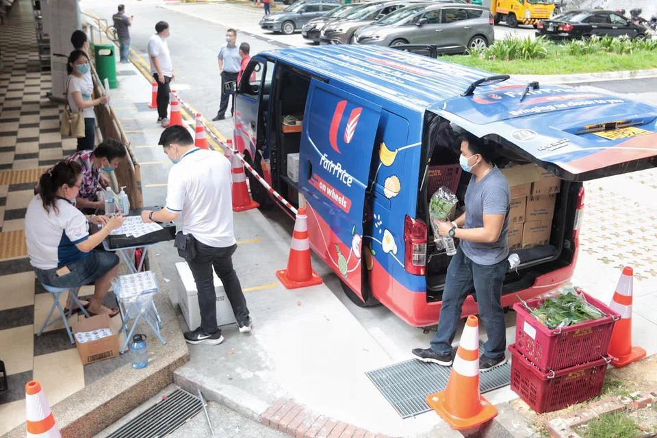 Khidmat FairPrice on Wheels di lima lokasi - Foto SHIN MIN