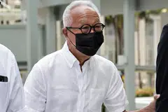 Ong Beng Seng, didakwa pada 4 Oktober 2024 kerana bersubahat dalam membantu seorang penjawat awam menerima hadiah dan bersubahat menghalang keadilan.