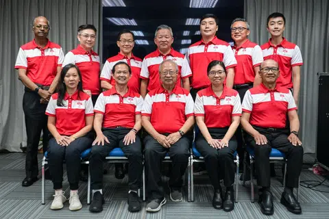 Barisan anggota Jawatankuasan Eksekutif Pusat (CEC) Parti Kemajuan Singapura (PSP) yang baru dipilih. (Barisan depan, dari kiri) Cik Wendy Low, Encik Leong Mun Wai, Dr Tan Cheng Bock, Cik Hazel Poa dan Encik A’bas Kasmani. (Barisan belakang, dari kiri) Encik S. Nallakaruppan, Encik Jonathan Tee, Encik Joseph Wong, Encik Phang Yew Huat, Encik Soh Zheng Long, Encik Anthony Neo dan Encik Samuel Lim.