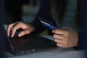 RAMAI JADI MANGSA: Penipuan pancingan data, merupakan antara serangan siber yang kerap berlaku di Singapura.