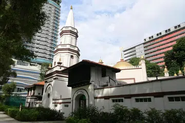 Beberapa masjid seperti Masjid Hajjah Fatimah (gambar) dan Masjid Jamae Chulia juga akan mengadakan lawatan berpandu buat pengunjung. 