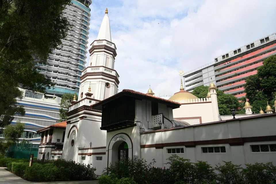 Beberapa masjid seperti Masjid Hajjah Fatimah (gambar) dan Masjid Jamae Chulia juga akan mengadakan lawatan berpandu buat pengunjung. 