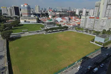 MODEL BARU: Tapak di kawasan Rochor yang akan menempatkan perumahan baru HDB yang kali pertama dibangunkan menggunakan model Perumahan Awam Lokasi Utama (PLH). Ia dibangunkan sebagai sebahagian program Bina Ikut Tempahan (BTO). - Foto BH oleh ALPHONSUS CHERN