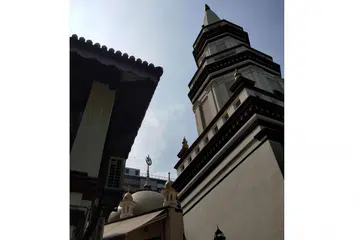 iKTIRAF SUMBANGAN: Cik Josephine Teo menukil empat tokoh wanita yang meninggalkan kesan dalam sejarah Singapura moden - antaranya ialah pedagang hartawan dan dermawan, Hajjah Fatimah yang sumbangannya membantu bangunkan Masjid Hajjah Fatimah (gambar atas). - Foto fail