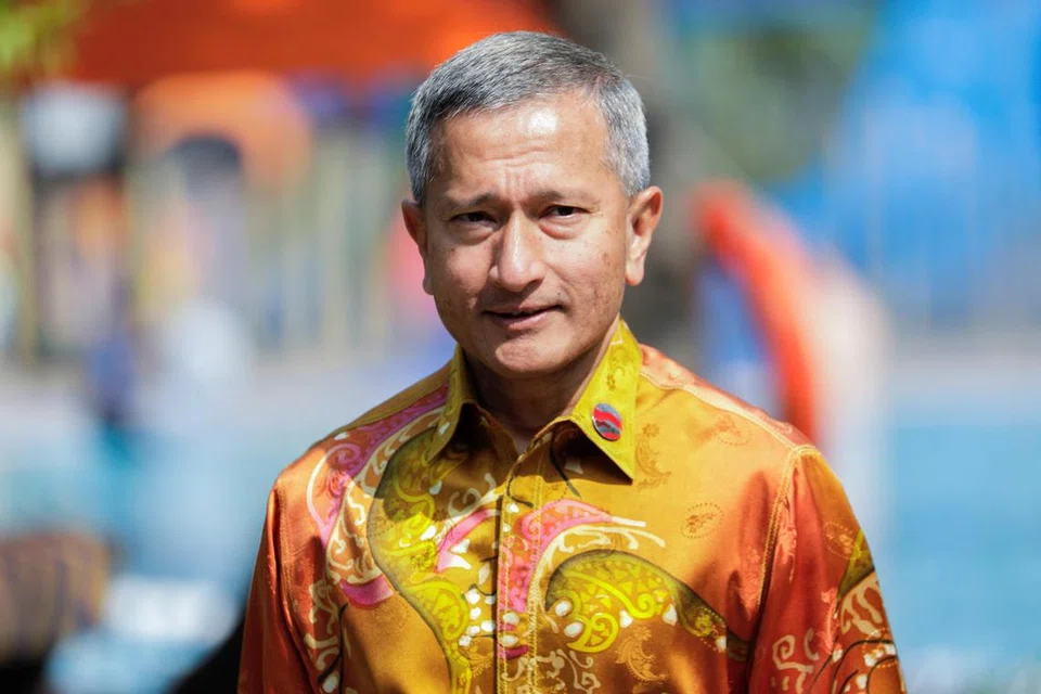 MENTERI EHWAL LUAR: Dr Vivian Balakrishnan.