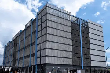 AirTrunk SGP1, pusat data bebas terbesar di Singapura. Republik ini telah meletakkan dirinya sebagai hab pusat data di rantau ini, dengan kapasiti lebih 1.4 gigawatt