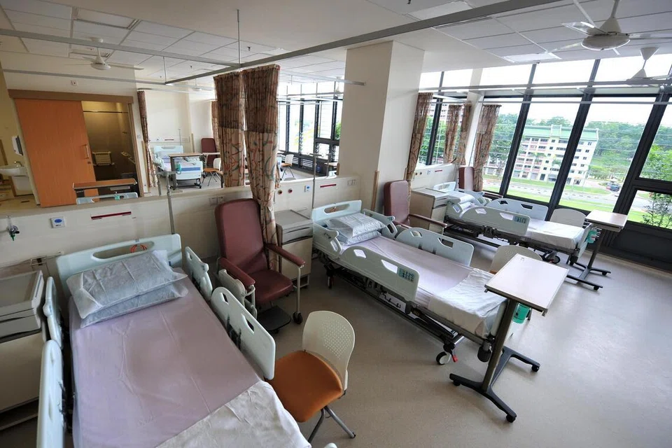 MediShield Hayat merupakan pelan insurans kesihatan asas nasional yang membantu dalam pembayaran bil hospital yang besar serta rawatan pesakit luar tertentu yang mempunyai kos tinggi.