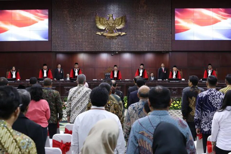 MAHU PULIHKAN KEWIBAWAAN: Kemerosotan kepercayaan terhadap Mahkamah Perlembagaan adalah satu isu yang dipandang serius oleh semua hakim mahkamah, kata Ketua Hakim Negara Indonesia, Encik Suhartoyo, semasa pembukaan tempoh perbicaraan mahkamah bagi 2024.  