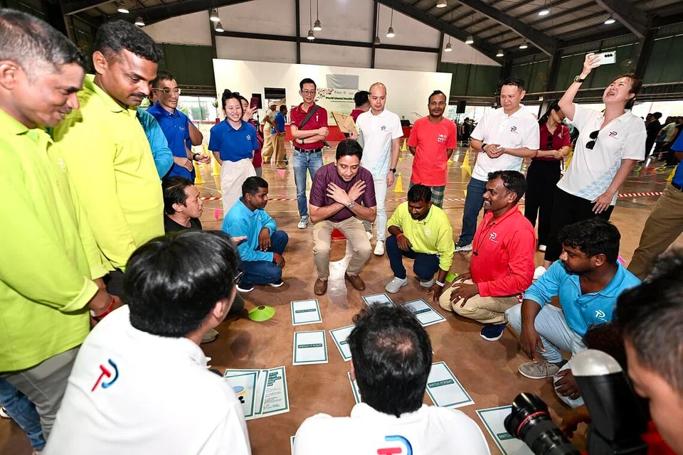 Encik Dinesh Vasu Dash