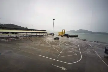 Dermaga Tanjung Lembung di Langkawi sunyi dan lengang selepas tiga pengendali perkhidmatan kargo yang berpangkalan di Kuala Kedah menghentikan operasi pengendalian kargo mulai Rabu (8 Sept) setelah PKPD dilaksanakan di Kuala Kedah.