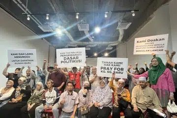 Persatuan Kebajikan Pemilik Harta Kampung Sungai Baru di Kuala Lumpur mendesak pembangunan kampung berkenaan segera dilaksanakan selepas tergendala kerana desakan golongan minoriti yang mahu pembangunan dihentikan sehingga beberapa isu berbangkit diselesaikan.
