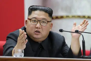 SEKADAR KHABAR ANGIN: Pemimpin Korea Utara, Encik Kim Jong-un, "sihat dan sejahtera", menurut pegawai kanan Korea Selatan.
