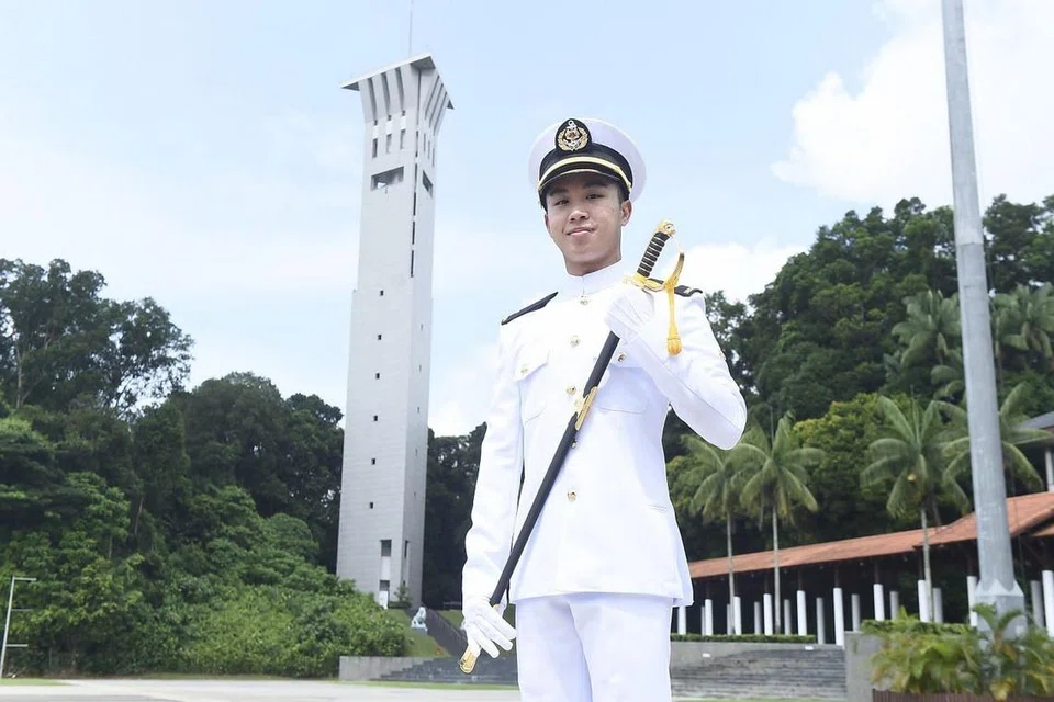 PEGAWAI RSN: 2LT Akmal Rostam merupakan antara 33 pegawai RSN yang bakal menerima pentauliahan sebagai pegawai angkatan tentera laut esok. Foto Mindef