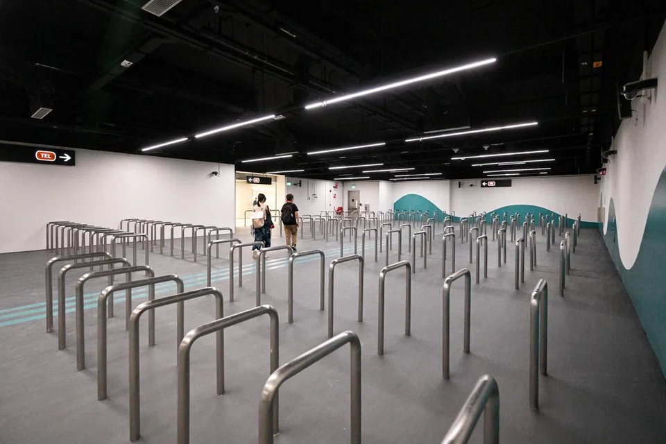 Tempat letak basikal bawah tanah turut disediakan di tiga stesen Laluan Thomson-East Coast (TEL). 